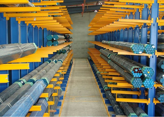 Qualité  Heavy Duty Industrial Cantilever Pallet Racking For / Timber /  Lumber / Long Pipes usine