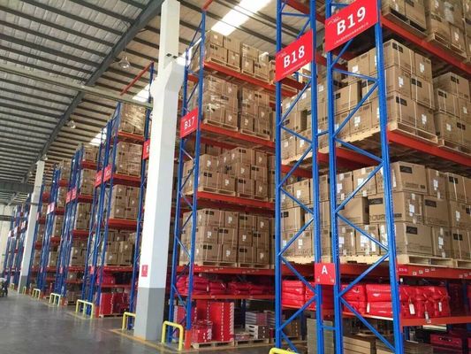 Étagères d'entrepôt en acier pour équipements de stockage