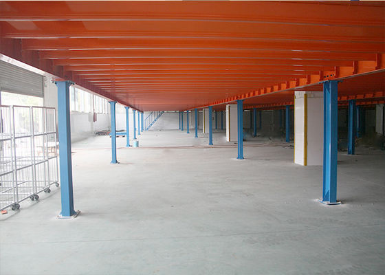 Systèmes mézanins industriels à plancher à support de rack durable