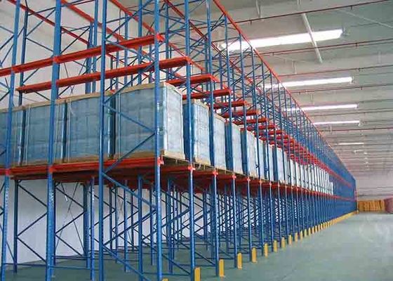 Drive dans les rayonnages de stockage en acier industriel avec finition de peinture en poudre