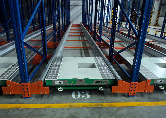 Système de stockage de navette industrielle sur mesure avec poutre en acier à haute densité / rivets en acier