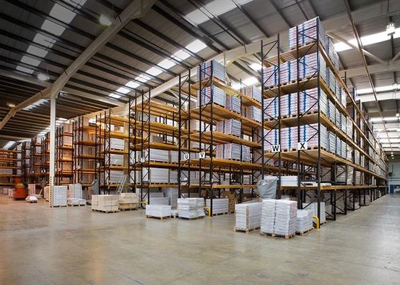 Systèmes de rayonnages de palettes métalliques pour solutions de stockage en entrepôt