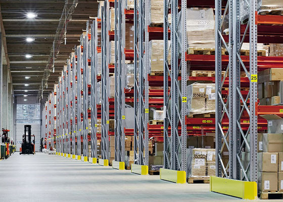 Étagères de stockage industrielles en acier sur mesure, laminées à froid