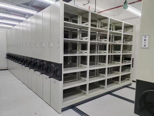 Armoire de fichiers en acier gris sécurisé avec des étagères réglables verrouillage de sécurité et verrouillage à clé à 3 points