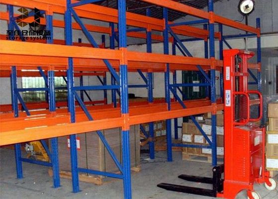 Q235 / Q345 Étagères industrielles en acier lourdes Taille personnalisée