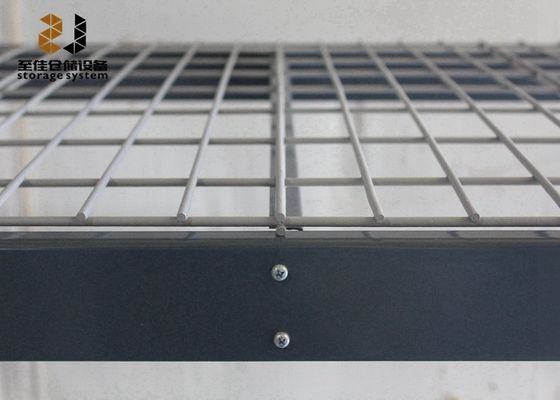Systèmes de stockage de rayonnages d'entrepôt industriel