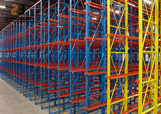 Disque dur dans les rayonnages d'entrepôt / rayonnages métalliques industriels pour le stockage